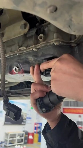 Replace the oil level sensor and avoid oil drain #mechanic #mechaniclife #automotive#fblifestyletyle | Best vidio4