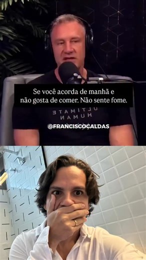 Francisco Caldas | Mestre em Jejum e Oração on Instagram: "Você não sente fome de manhã? ÓTIMO. Isso é sinal de corpo REGULADO, não problema. Te ensinaram que café da manhã é obrigatório? Mentira da indústria. Seu corpo tem ritmo próprio. Escute ELE, não o relógio. Quando você come sem fome, cria dívida metabólica. Desregula glicemia. Aí vem fadiga às 14h, apagão mental, compulsão à tarde. Primeira refeição do dia? Proteína e gordura boa. Nunca açúcar, pão, fruta isolada. Isso é montanha-russa d