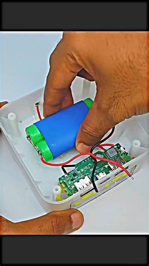 𝐑𝐈𝐉𝐔 𝐄𝐋𝐄𝐂𝐓𝐑𝐎𝐍𝐈𝐂𝐒 on Instagram: "⚡ LED Charger + Solder + Power Bank | 3 in 1 Amazing DIY ⚡ Ek hi device mein LED light, mobile charger, aur soldering iron 😱 Ye DIY project har electronics lover ke liye perfect hai 🔧 💡 LED light for emergency 🔋 Power bank se mobile charging 🔥 Soldering ka kaam kahin bhi, kabhi bhi Low budget mein bana hua Portable, powerful aur super useful 💯 Video pasand aaye to ❤️ LIKE karo Comment karo 💬 “DIY” Follow karo aise hi electronics hacks & proje