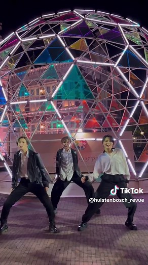 ハウステンボス歌劇団オフィシャル (@huistenbosch_revue) - ツキヨミを踊ってみた！ハウステンボス歌劇団のコラボ