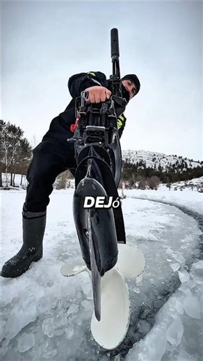 He spent the night on a frozen lake and his idea made him a genius 🧐 #amirkhanvoice #shorts