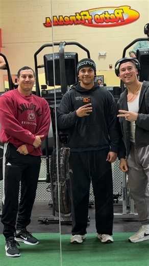 Luke Elsman on Instagram: "Never leave a bro hanging @gymshark Gymbro10 @ghostlifestyle Gymbro @shopgld Gymbro . . #reels #fitness #jokes #gym #trending"