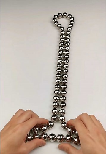 Discover the Calming ASMR of Magnetic Balls