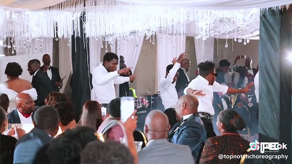 Stunning Wedding Dance by Bride and Groom