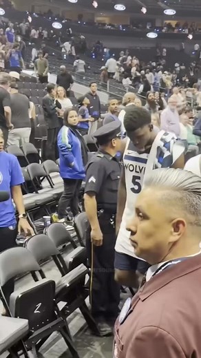 3.7M views · 114K reactions | Anthony Edwards SPOTTED His Old Teacher 欄 | Sport Source | Facebook