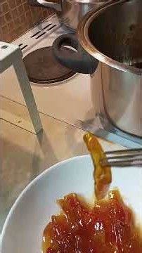 γλυκό κουταλιού καρπούζι 1 μέτριο καρπούζι 1 κιλό ζάχαρη 2 λεμόνια λίγη βανίλια!!