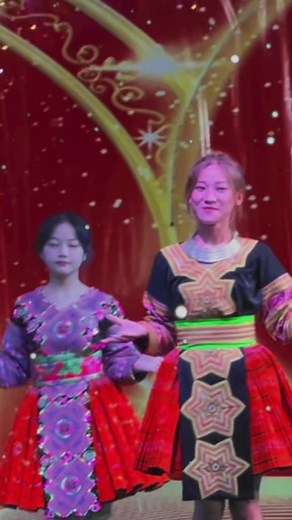Traditional Hmong Dance with Colorful Attire
