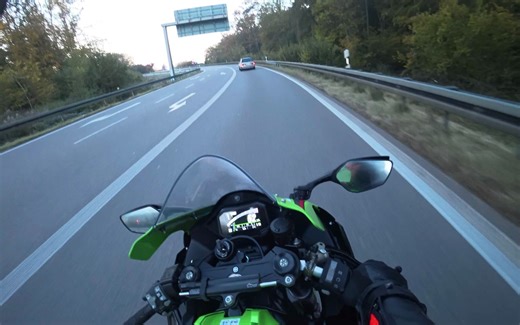 川崎ZX-10R | 德国不限速高速 拉极速299 ！超燃！