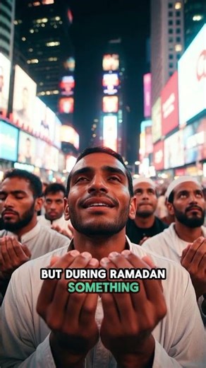 Muslims Pray in Times Square During Ramadan 😳 #didyouknow #shorts #ramadan