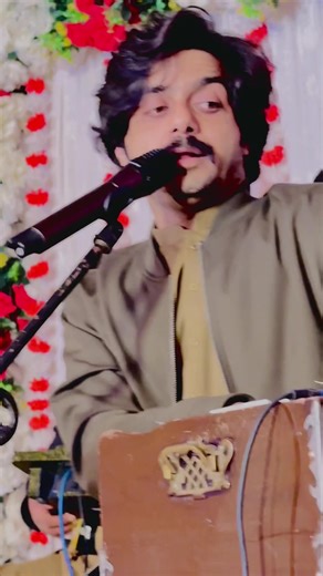 My name is Ayub, and I play drum Player with the amazing singer Muhammad Basit Naeemi. This video features our complete team working together with great energy and passion: 🎹 Ustad Ashraf Sahib – Harmonium 🎹 Waseem Bhai – Piano Player 🎸 Bobby Bhai – Guitarist 🥁 Waheed Mushtaq Dholak Player 🥁 Shan Tufail Bhai – Tabla Player 🎶 Irfan Bhai – Flute Player Working with Basit Naeemi Sahib is always a pleasure. We rehearse properly, perform as a team, and truly enjoy making music together. This vi