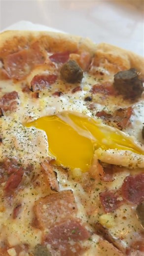 🎄🍕 BER months = bonding months! And Pizza Planet is serving extra joy from Greenhills Mall and our newly opened SM Manila, 5th Floor. Warm, cheesy, crispy comfort food? We’ve got you, Ka-Earthlings. 🚀 Unli treats await! | Pizza Planet