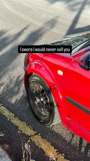 Elmo on Instagram: "Jumping on the trend ✊🏻 🤞🏻"