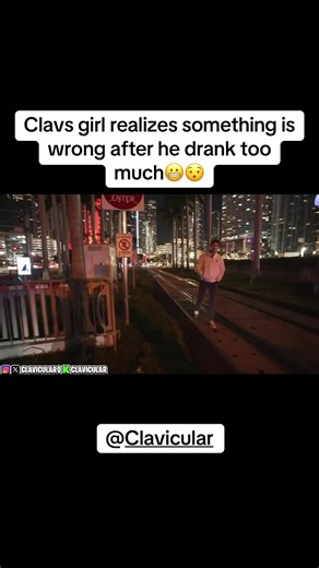 Clavs girl relizes something is wrong after he drank too much😯 || @Clavicular #twitchclips #clav #clavicular #happynewyear #viral