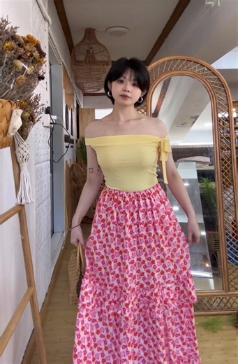 ဒါလေးနဲ့ဆို ဓာတ်ပုံတေ တနေကုန်သာထိုင်ရိုက်နော် 😍😍 One Set Price - S - L ( 36000 mmk ) #woohooclothing #ootd #maxidress