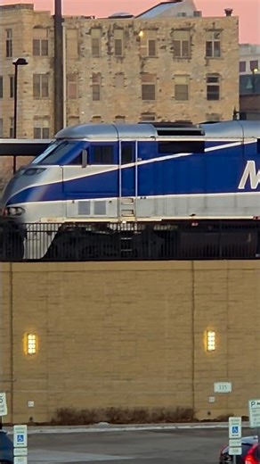 Metra F59PHI Powers Heritage Corridor