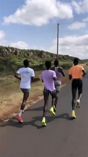 POV : Tu t'entraines avec les meilleurs coureurs de fond kenyans
