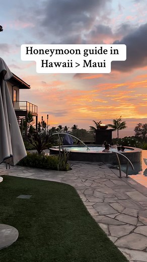 Honeymoon guide in Hawaii #Maui #mustvisit #hawaiivacation #thingstodo #contentcreator #MauiFood #cocktails #hawaiian #musttry