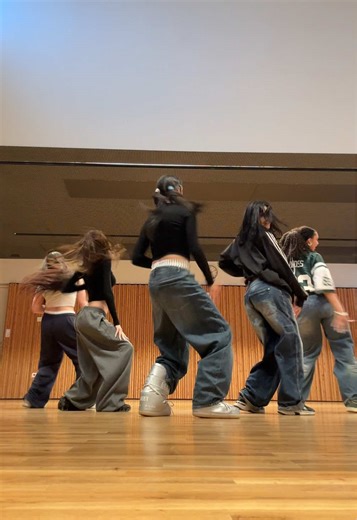 Experience Hypnotic Energy with Midnight Crew's K-Pop Dance