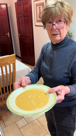 Thai Red Lentil Soup.. My Granda woke up with the cold so he needed this one 🥣 He always has something to say but it went down a treat 🙌🏼 This is probably the easiest soup I’ve made and thank you to my best mate Kyle for the recipe 🤤 Amy Nanny suggested doing a wee soup series so if you’ve any ideas met me know in the comments 😄 #cooking #soup #souprecipe #soupseason #comfortfood Ingredients - 1-2 tbsp Butter or olive oil 1 Onion (chopped) 2-3 tbsp Thai red curry paste (add more if you want