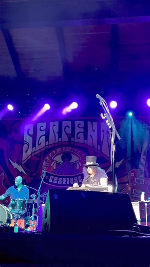 July 05 2024 #montana #bonner S.E.R.P.E.N.T Festival KettleHouse Amphitheater Slash blues Ball Tash Neal Teddy "Zig Zag" Andreatis Johnny Griparic Michael jerome moore #orgyofthedamned 🎩 🎸 🤘🏻 #Slash 📷 Tako ©️ | Slash Addict