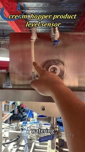 Horizontal hopper with level sensor for cream products can contact uploading pump packing machine