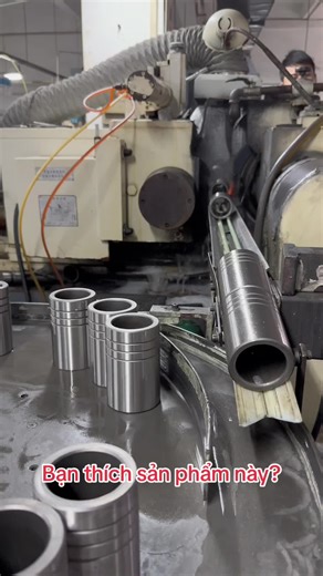 Centerless grinder rough grinding#metalprocessing #machine #factoryvideos #bushings #moldparts #hardware