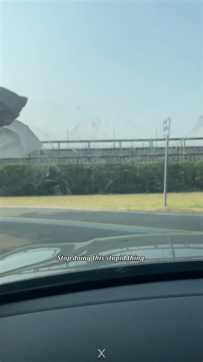 Essential Car Hacks for Windshield Cleaning