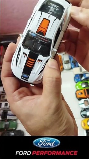 White Shelby GT500 Cobra - Bigger Cars are cool! #diecastmodels #diecast #diecastcollection #rccars