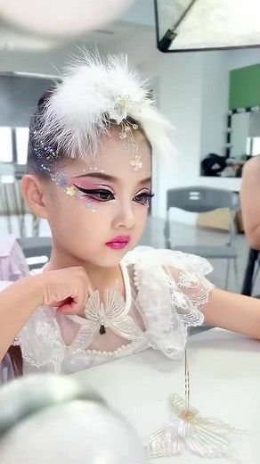 Kids Stage Makeup Tutorial for Fashion Show