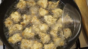 Poisson sauce aigre-douce : un grand classique de la gastronomie chinoise. https://youtu.be/yn1XRL4UwP4 | Cooking with Morgane