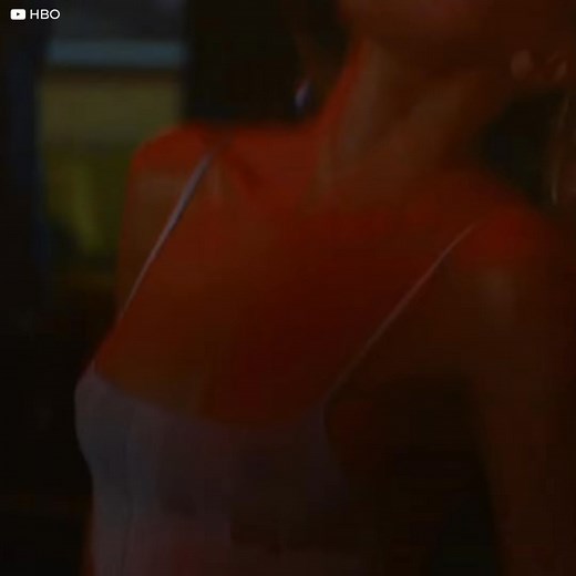 1.8K views | The Weeknd stand kurz vor einem weltweiten Erfolg mit der Serie "The Idol", doch der scheint nun in weite Ferne gerückt zu sein, denn in den sozialen Netzwerken wird sie geradezu zerrissen. Viele stoßen sich an skandalösen Szenen, die bei Tausenden von Fans Abscheu auslösten, und so muss der Künstler sich allmählich Sorgen um seinen Ruf machen und viele fragen sich schon, ob Hollywood ihn jemals wieder engagieren wird. | Helene | Facebook