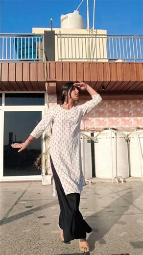 sheesha✨🦢💗mitta ror #sheesha #dance #trending #viral #newharyanvisong#mittaror