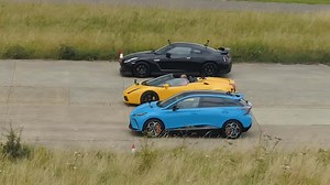 Lamborghini Gallardo Fights Nissan GT-R And MG4 XPower In Eclectic Drag Race
