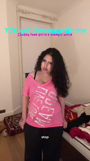 Y2K Fashion: Get Dressed with a Fat Teen Girl