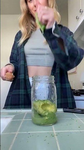 This cilantro lime dressing is everything! I love the simplicity and the fact that it’s perfect for