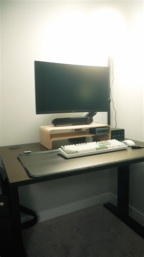Building the ultimate desk setup using the Hexcal Heavy Duty Monitor Arm