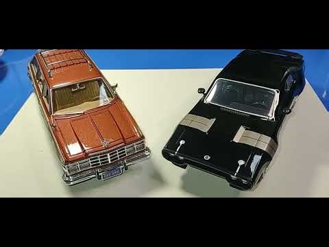 1972 Plymouth GTX and 1978 Chrysler Town & Country Wagon; 1/24 Scale Mopars