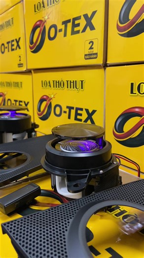 Loa trung tâm thụt thò #camry em luôn sẵn sàng cho các bác #otex