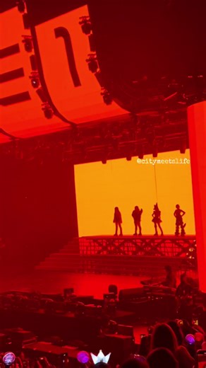 2NE1's intro for their Welcome Back concert in Manila 🥹✨ #2ne1_welcomeback #2ne1_welcomebackinmanila #2ne1concert