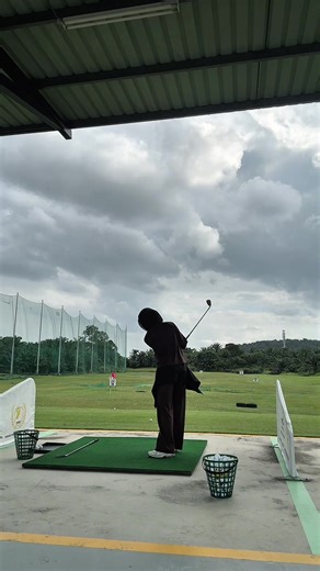 First Time Playing Golf: Tips and Tricks for Beginners