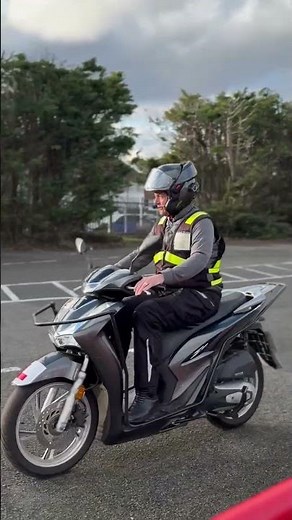 Learn to ride safer: awareness before confidence with pro instructors in London #CBTTraining