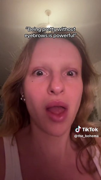 Embracing Beauty Without Eyebrows: A Bold Statement