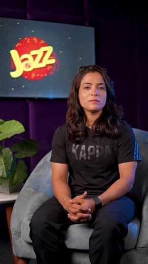 32K views · 240 reactions | Run Machine Sidra Ameen shares her pro batting tips!  It’s all about the 3S; Stance, Step, and Swing. ✨ Watch the full video for her cricket tricks and techniques, powered by Jazz Meri Superpower! 盧 #JazzMeriSuperpower | Jazz | Facebook