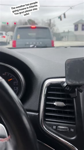 TRIGGER WARNING! This is the craziest thing I’ve seen I’ve seen in months. This was the second time the passenger attacked the driver which prompted me to record. It was so scary! The police were called! I’m praying for everyone during this storm. Hoping everyone is safe in their own home. 💜 #atlanta #atl #fyp #dvawareness #winterstorm