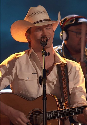 #BryceLeatherwood's performance of #GodMade is NEXT LEVEL 👏 #VoiceFinale #VoiceLives