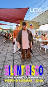 Silent disco na terase˜ Kácečka⛱️ Do slúchadiel a tanca vám zahrajú: Young Aesthete ~ Herci ~ Kub0 Príďte sa zabaviť na túto nie veľmi tradičnú párty. Na terase˜ s ikonickým výhľadom na Staré Mesto totiž hráme až do tretej rána🕺🎧💃🏻 #LETOvKACECKU #silentdisco #party #DJ #tanec #terasa #spolunajednejvlne | Kácečko