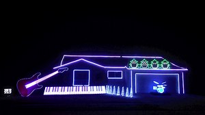 Amazing and Hilarious Christmas Light Show! - Christmas Can Can - 1Funny.com