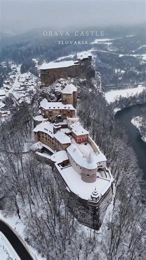 🏰🏘🏤 Welcome to Orava Castle in Slovakia🌲 | Beautiful Houses and Buildings