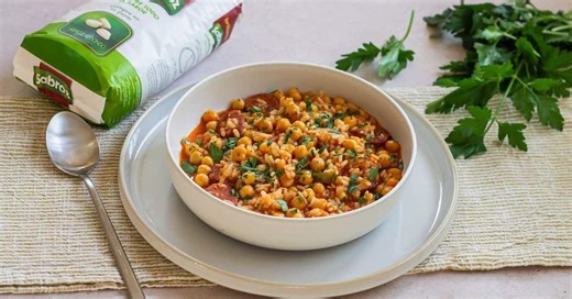 Deliciosa receta de arroz con garbanzos y chorizo: Un clásico español