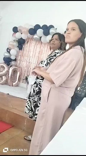 Celebrating mommies 80th Birthday... I have no copyright to this music just love this beautiful song it moves me every time. #fyp #tiktok #SAMA28 #foryourpage #lizaanjaftha #sonneblommetjie 🌻 #nocopyrightmusic #justfamilysinging